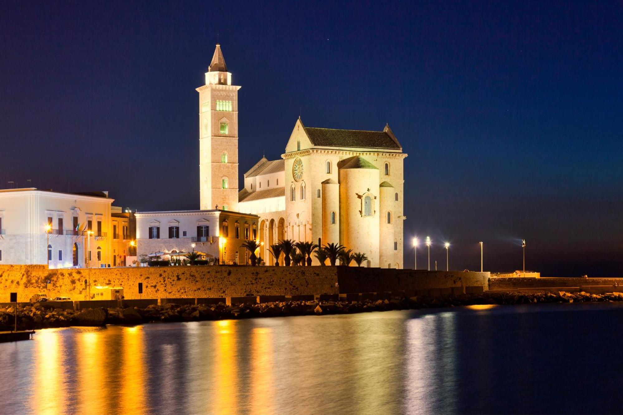 B&B Camera A Sud Mare' Trani Esterno foto